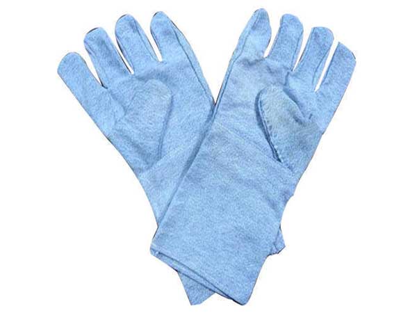 blue-jeans-gloves